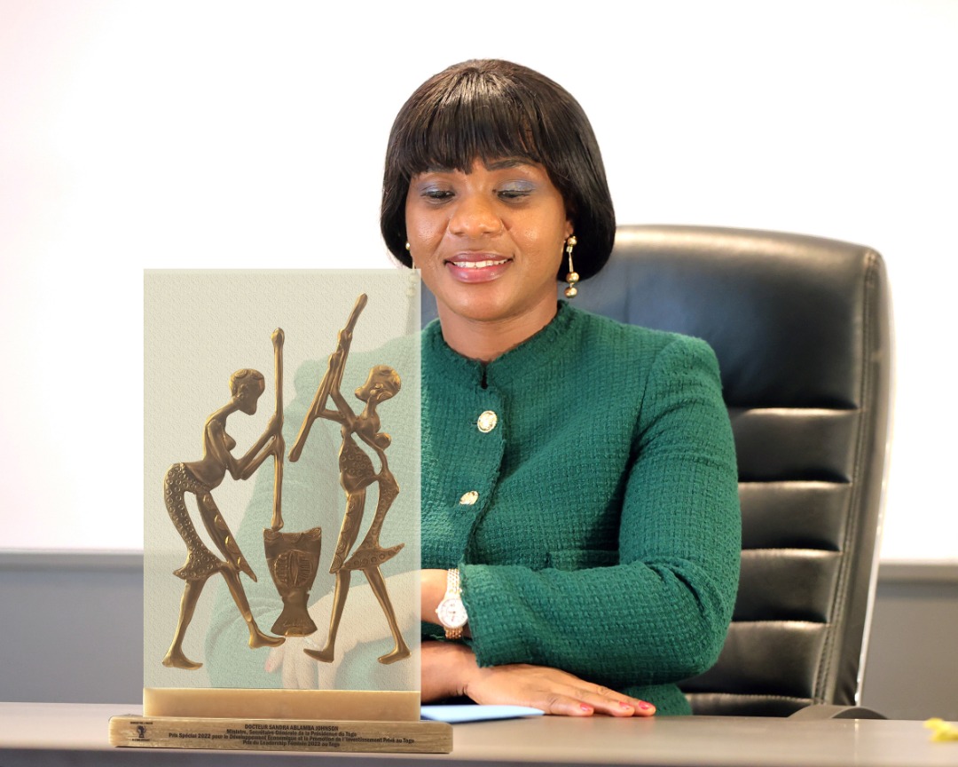Bonne gouvernance et leadership féminin en AfriqueÂ :Â  Dr Sandra Ablamba Johnson, rafle Â deux prix spéciaux